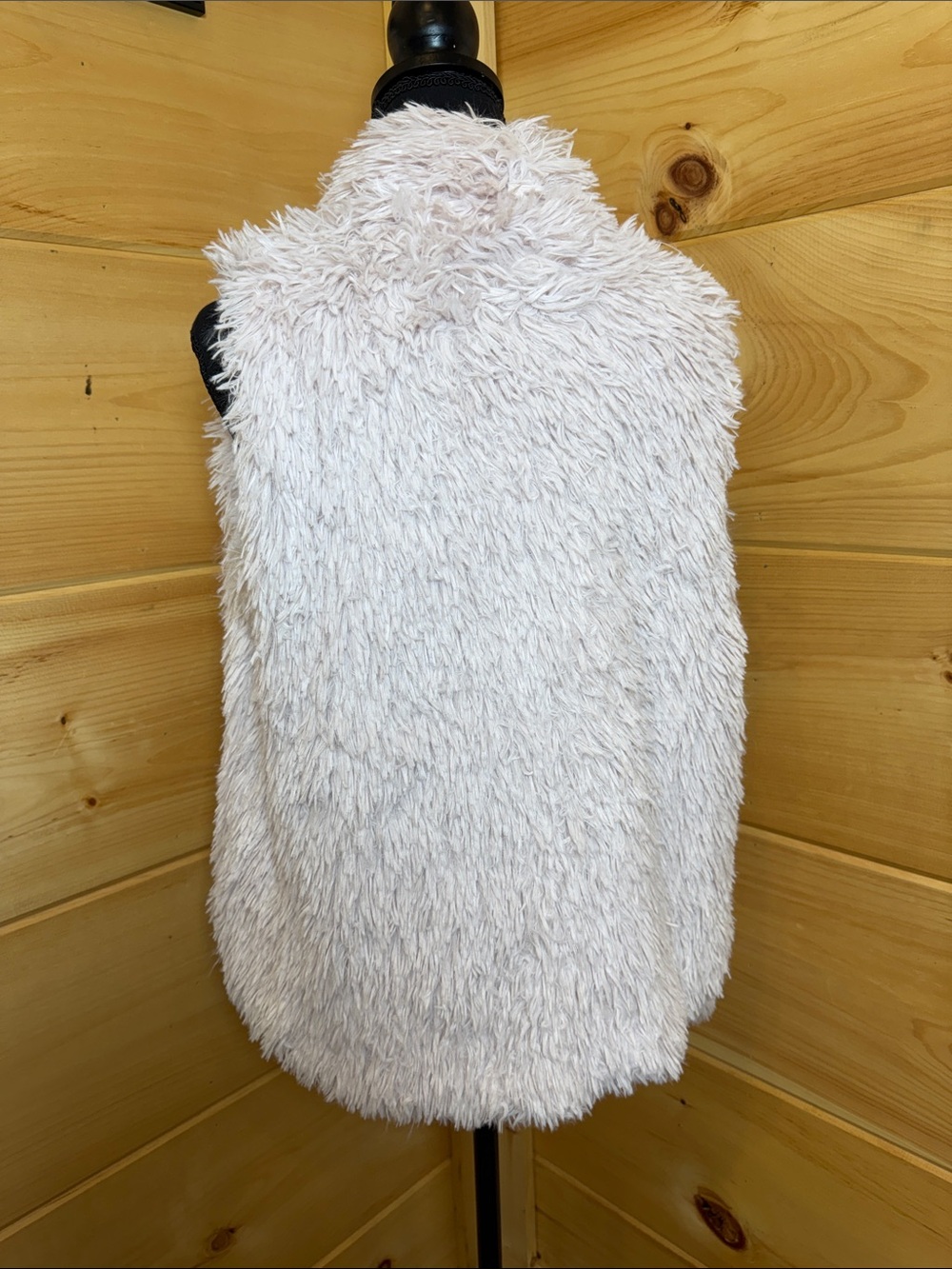 Plush Open-Front Faux Fur Vest in Blush - Picture 3 of 11
